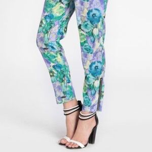 NWT Elliatt efflorescent floral print pants Small